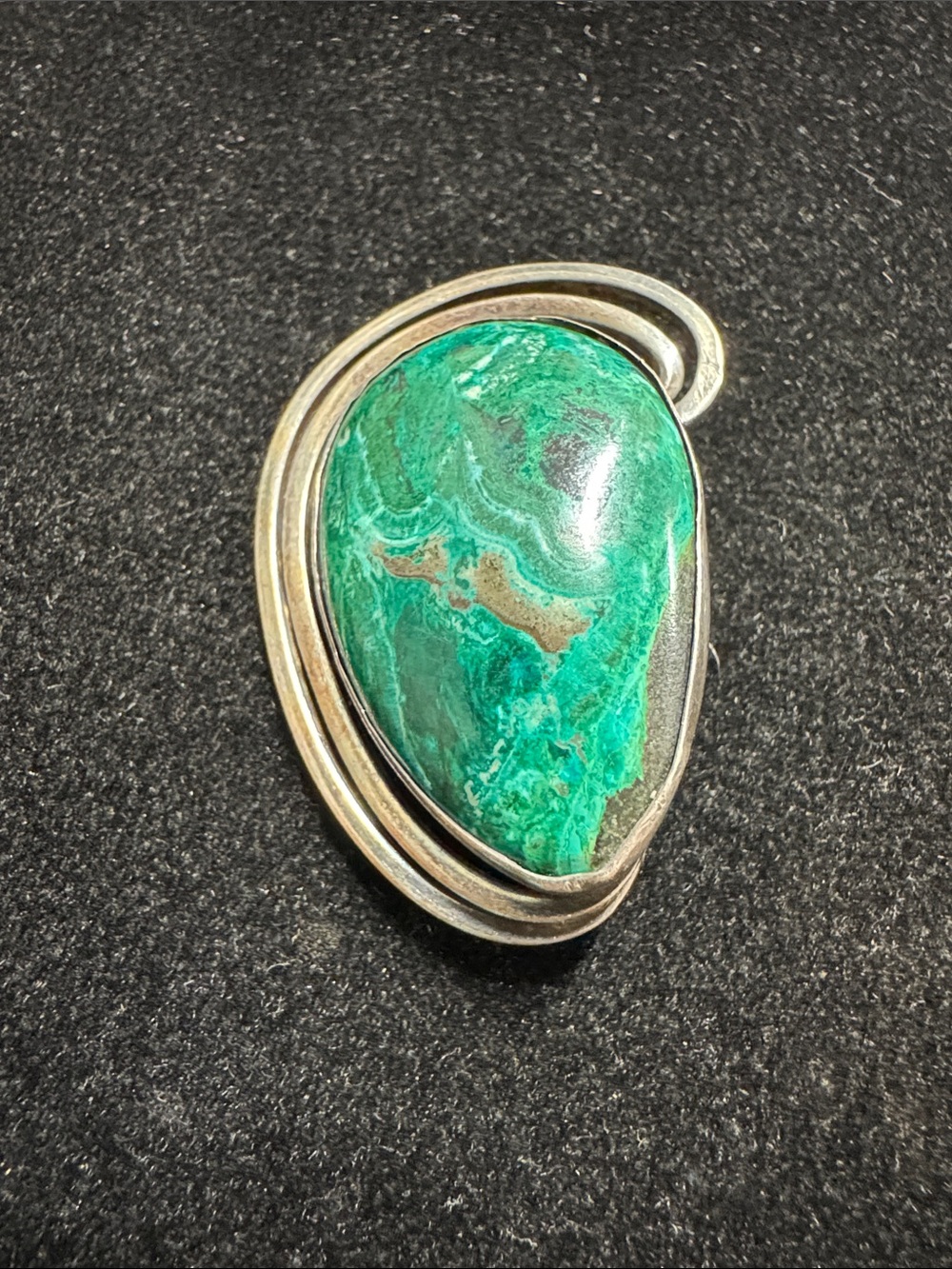 Green Malachite Teardrop Sterling silver brooch or pendant  vintage